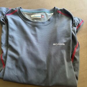 Columbia Gray and Red Active thermal regulator long sleeve